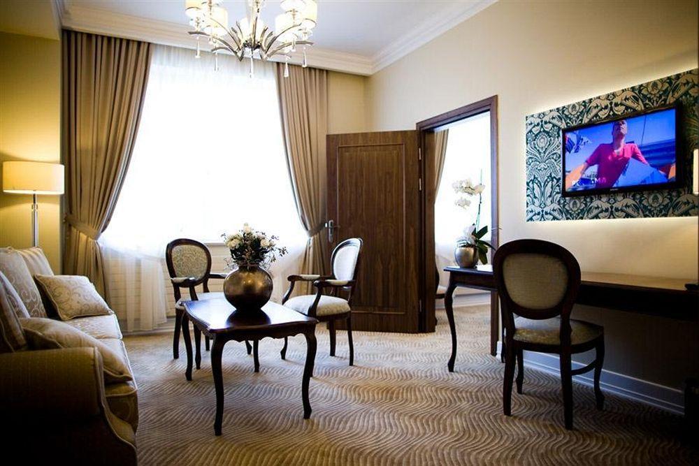 Rezydencja Luxury Hotel Bytom Piekary Śląskie Exterior foto